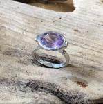 Bague or blanc et amathyste